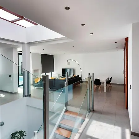 Casa Blanca Villa *