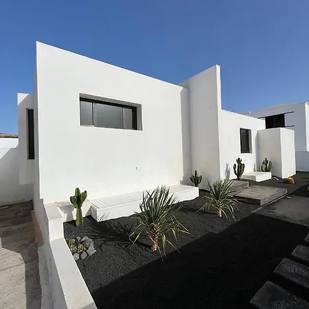 Casa Blanca Villa *